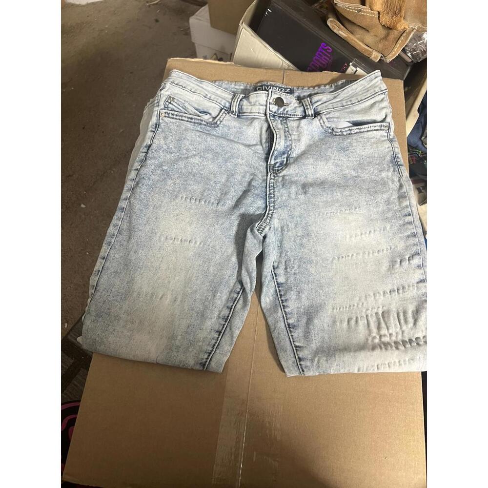 Givingz Light Wash Denim Pants Size 8